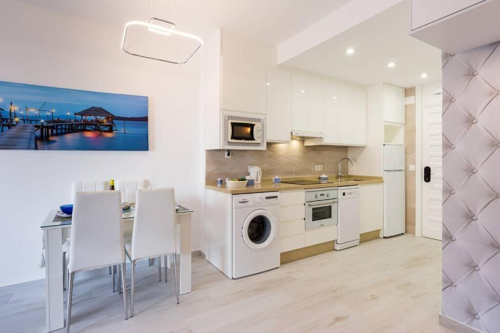 Sol Apartment - C&G Benal Beach Benalmádena Kültér fotó