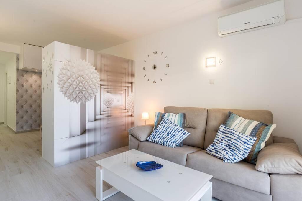 Sol Apartment - C&G Benal Beach Benalmádena Kültér fotó