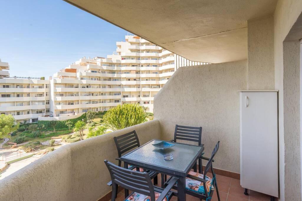 Sol Apartment - C&G Benal Beach Benalmádena Kültér fotó