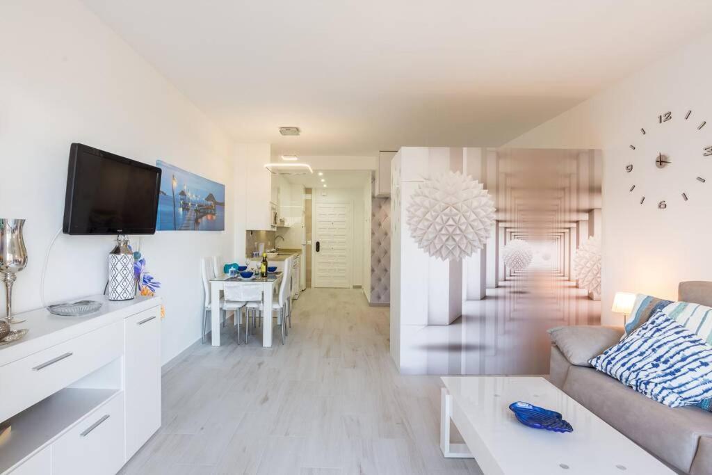 Sol Apartment - C&G Benal Beach Benalmádena Kültér fotó